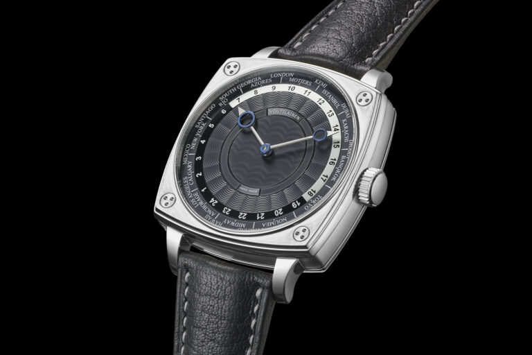 Voutilainen CSW Cushion Shape Worldtime